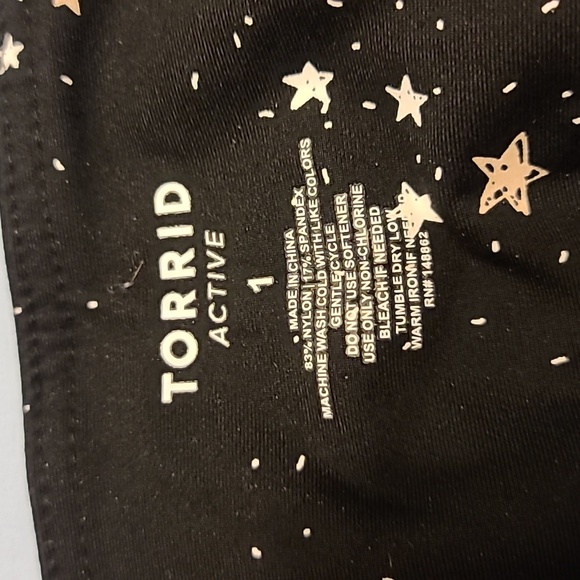 Torrid Crop Active Leggings Star Print 1x - Picture 3 of 4